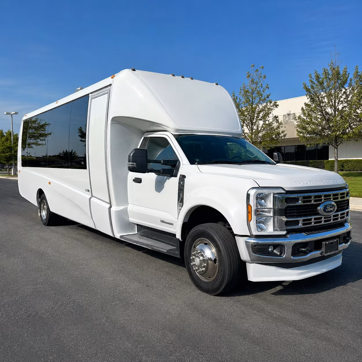 cerritos comfortable charter buses for government military personnel