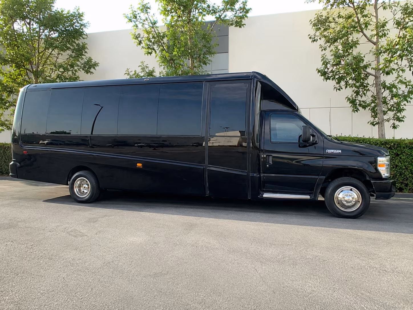 how the type of bus changes the price in downey california