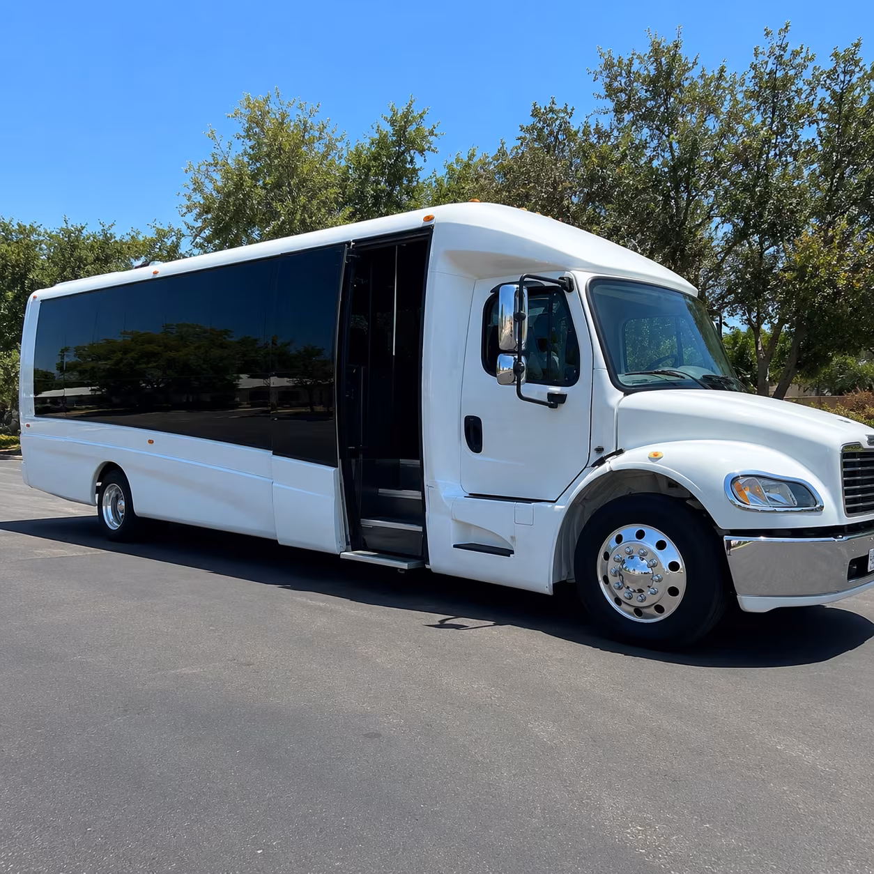 lakewood reserve your lakewood government and military charter bus