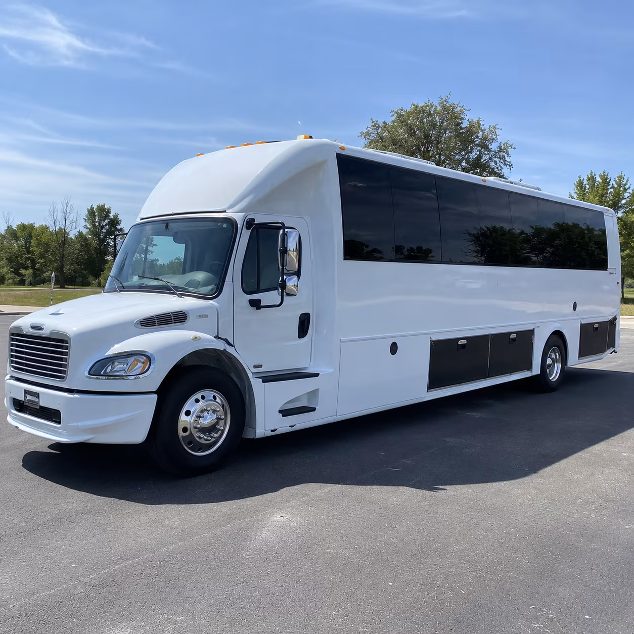 paramount 40 passenger party bus