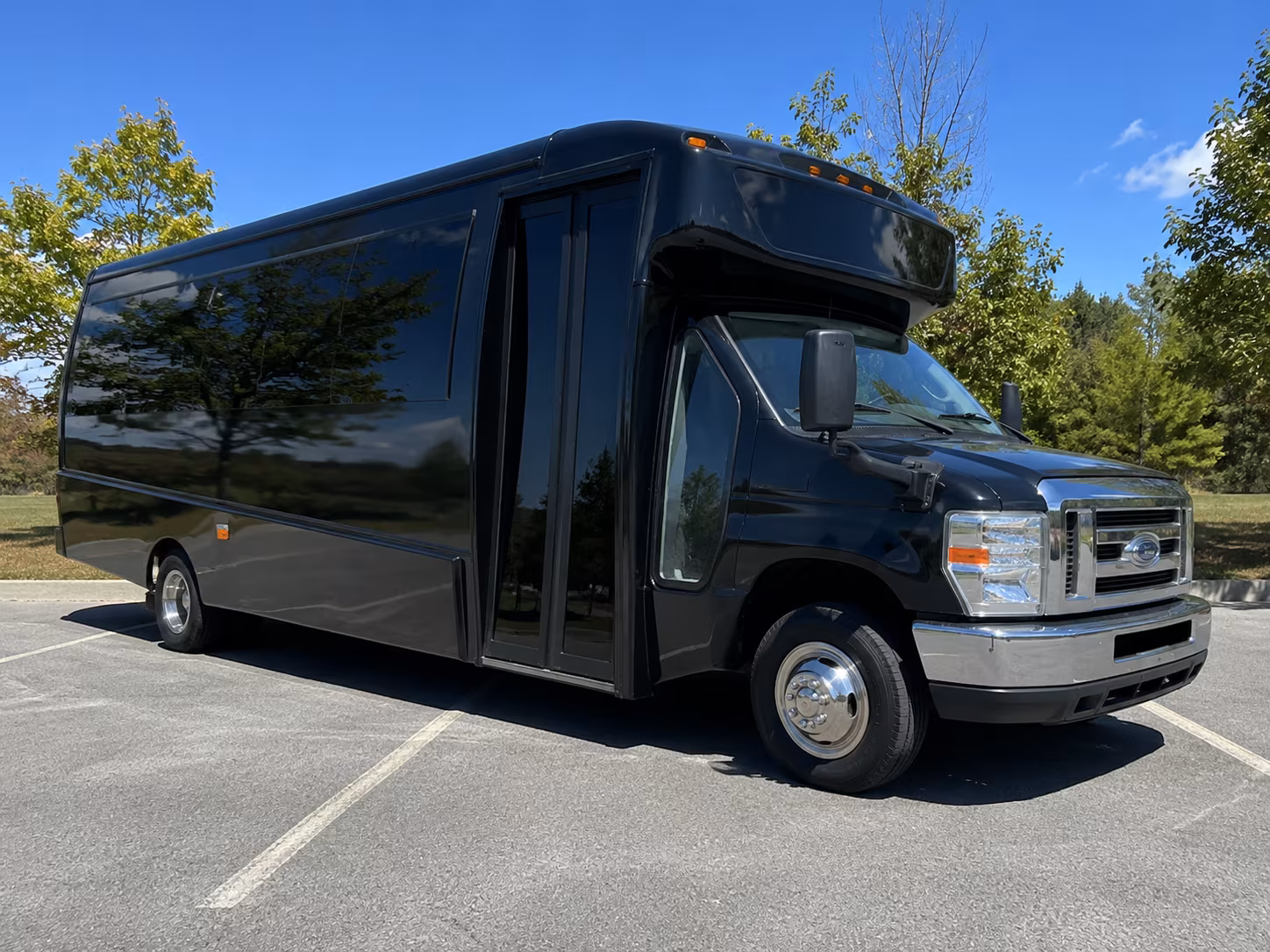 paramount bus rental services to paramount area installations