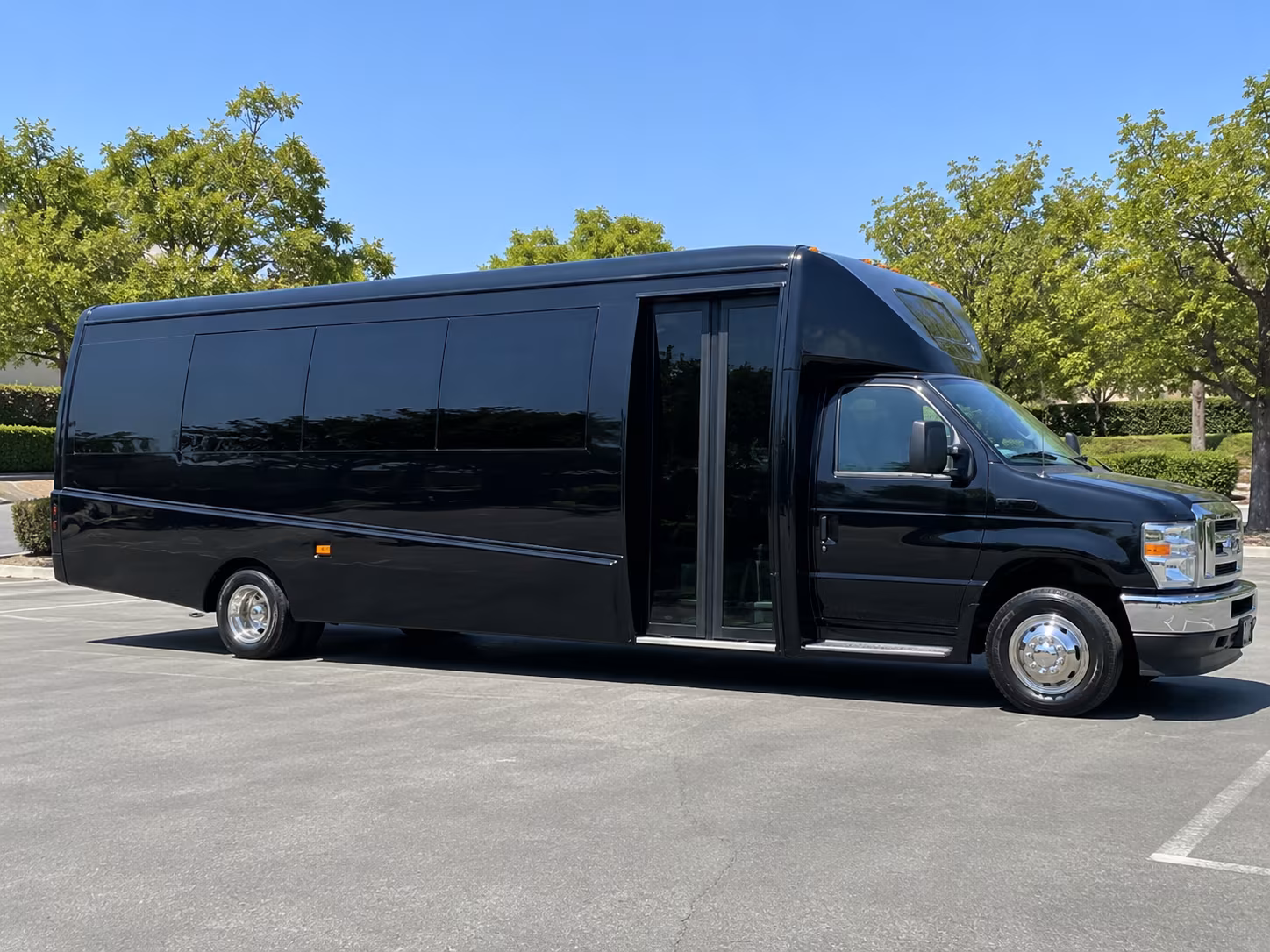 paramount plan your group trip with paramount church charter bus rentals