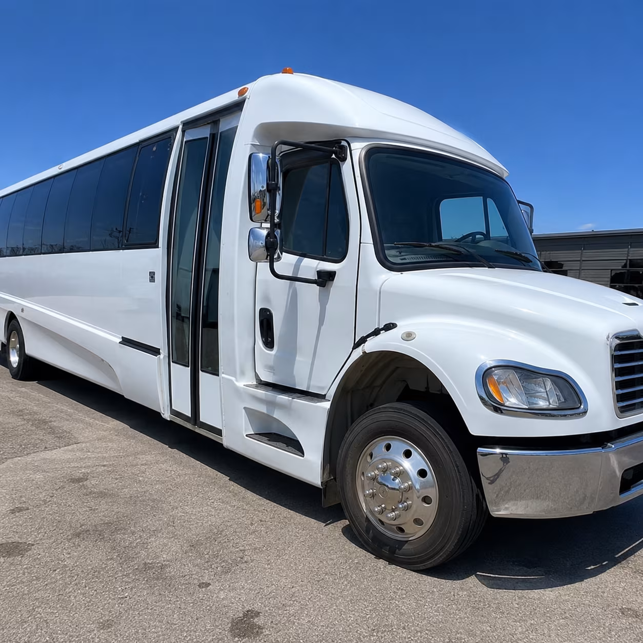 whittier charter bus rentals for museums and educational attractions
